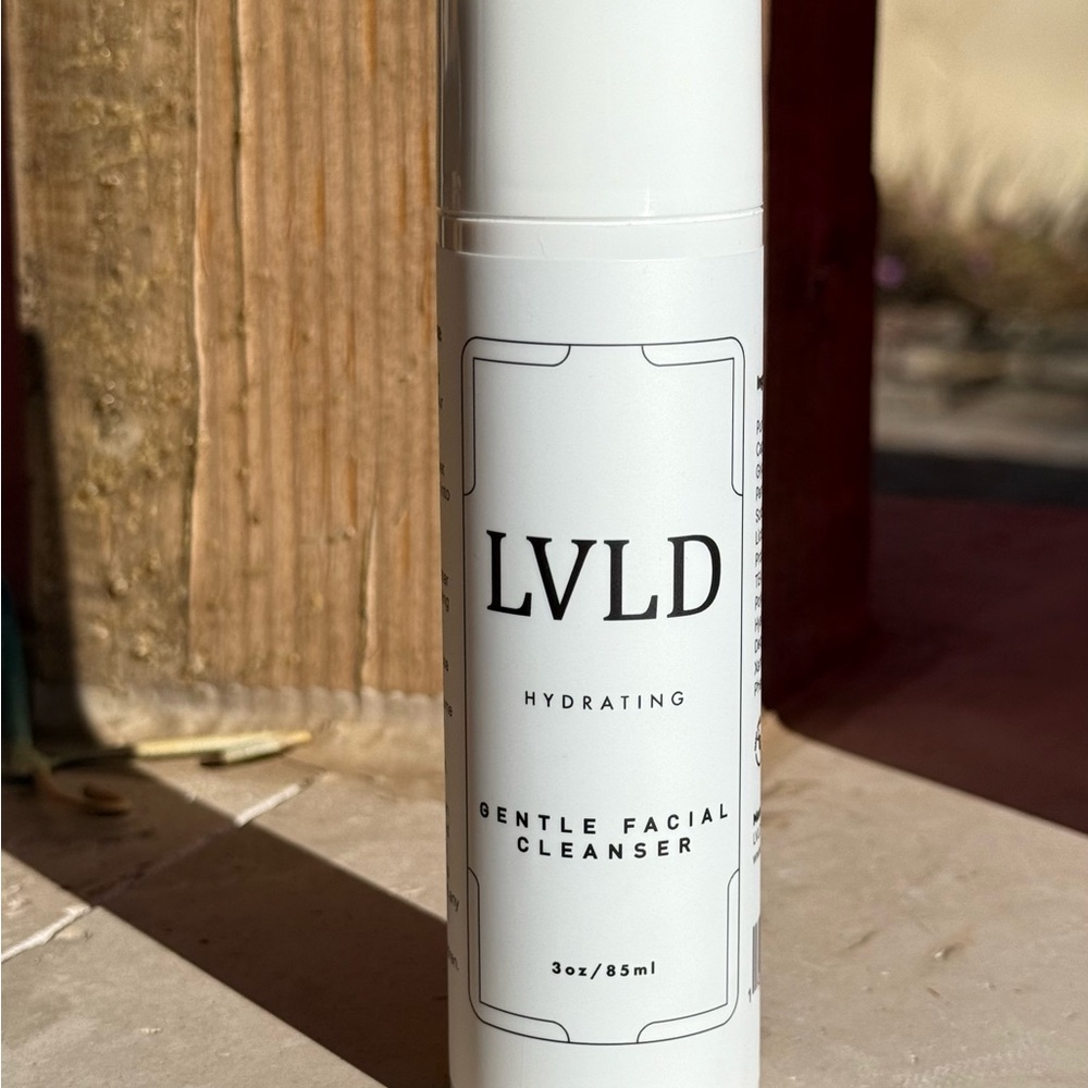 Hydrating Gentle Facial Cleanser